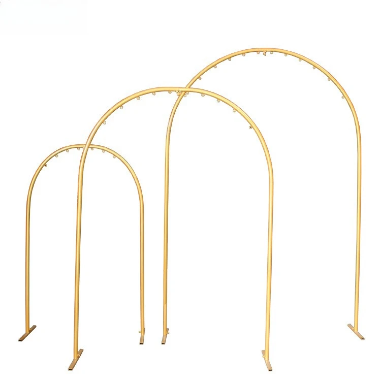 

European wedding wrought iron ornaments, wedding props, interior decoration, T-table background arrangement, road guide supplies