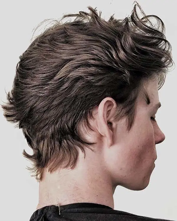 Instant absorption, voluminous texture, and continuous increase in hair volume.