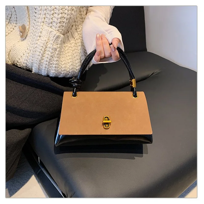 

Fashionable Ladies Crossbody-Bag Crafted From Genuine Leather Featuring Classic Paris Style And High-End Look​