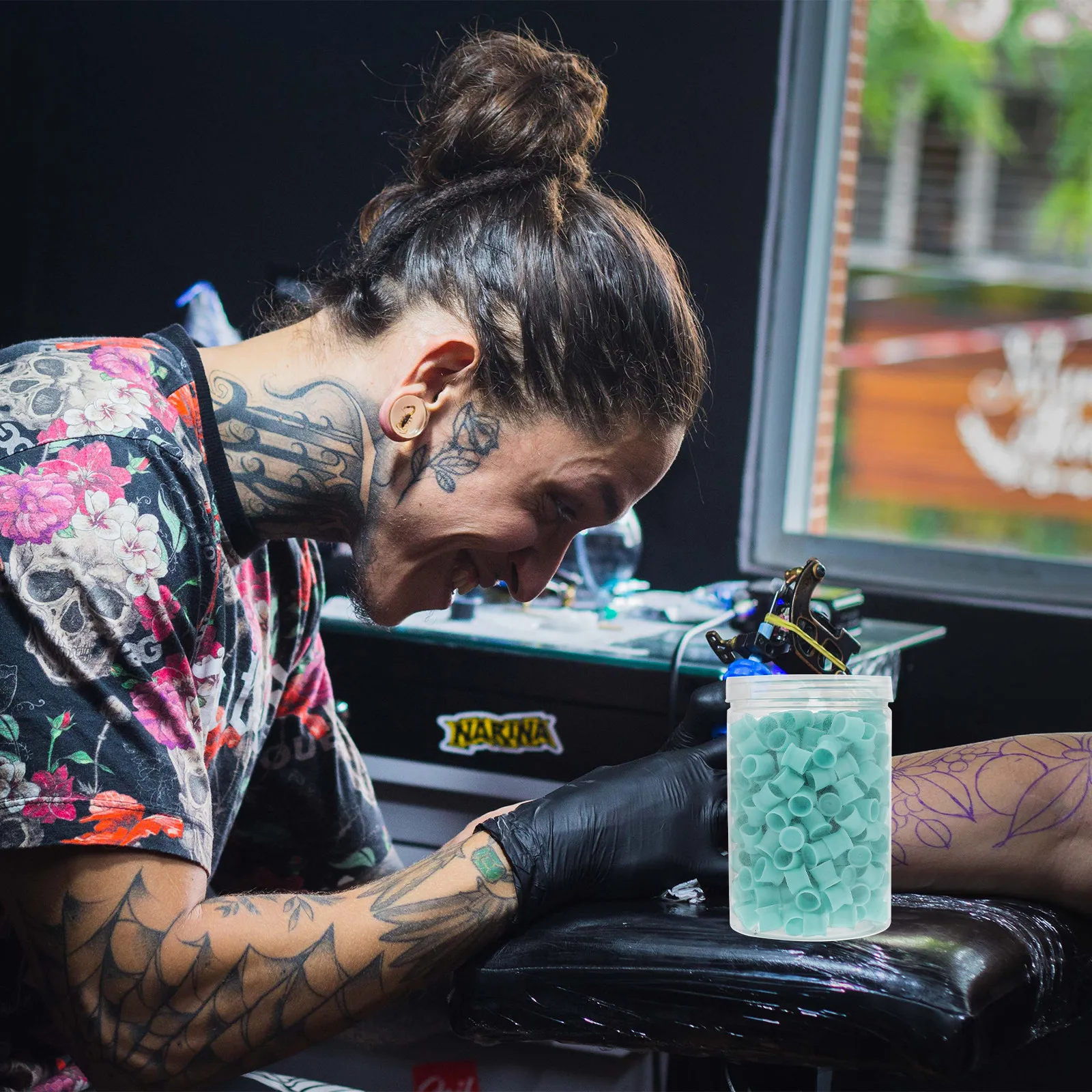 

300 шт. силиконовых стаканчиков для тату-чернил, одноразовые емкости для смешивания пигментов для микроблейдинга, татуировок, салонов, DIY, с плоским дном, износостойкие