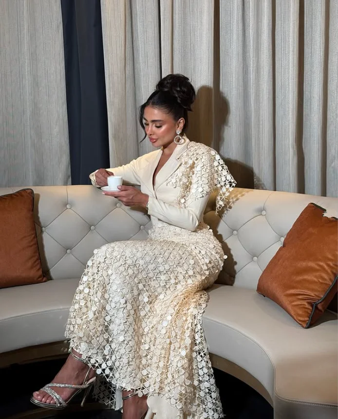 فساتين سهرة عربية سعودية بأكمام طويلة Crocet دانتيل وصمة عار حورية البحر V-nekc مخصصة جيرسي فستان حفلات مخصص