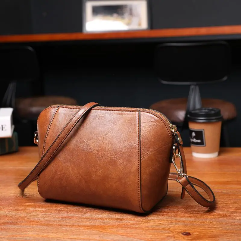 Small Bag for Women 2023 New Fashion All-Match Shoulder Messenger Bag Advanced Texture Shell Bag Retro