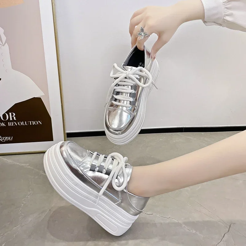 2024 New Fashion Thick-soled Women's Sports Shoes with Shallow Laces for Spring and Autumn Versatile for Women To Wear Casually