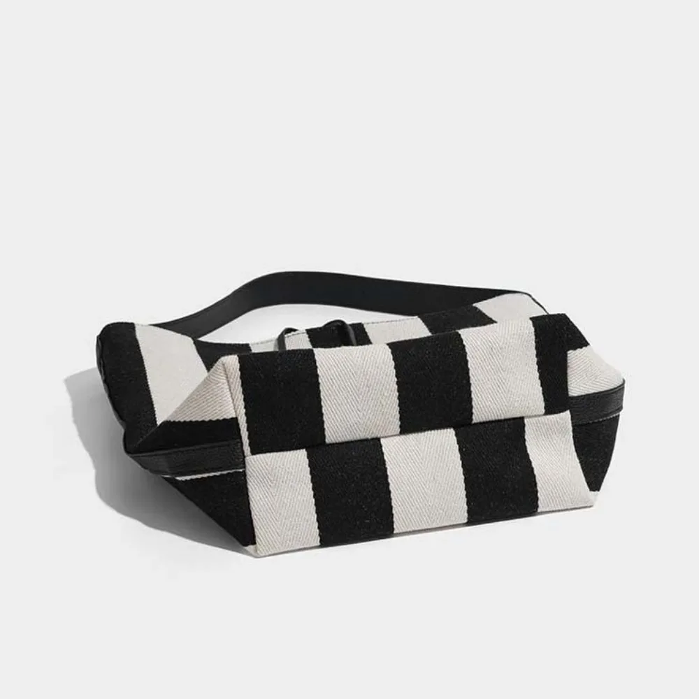 

Trendy Large Capacity Black White Stripe Bag Drawstring Simple Stripe Canvas Handbag Pattern Soft Wide Straps Bucket Bag Autumn