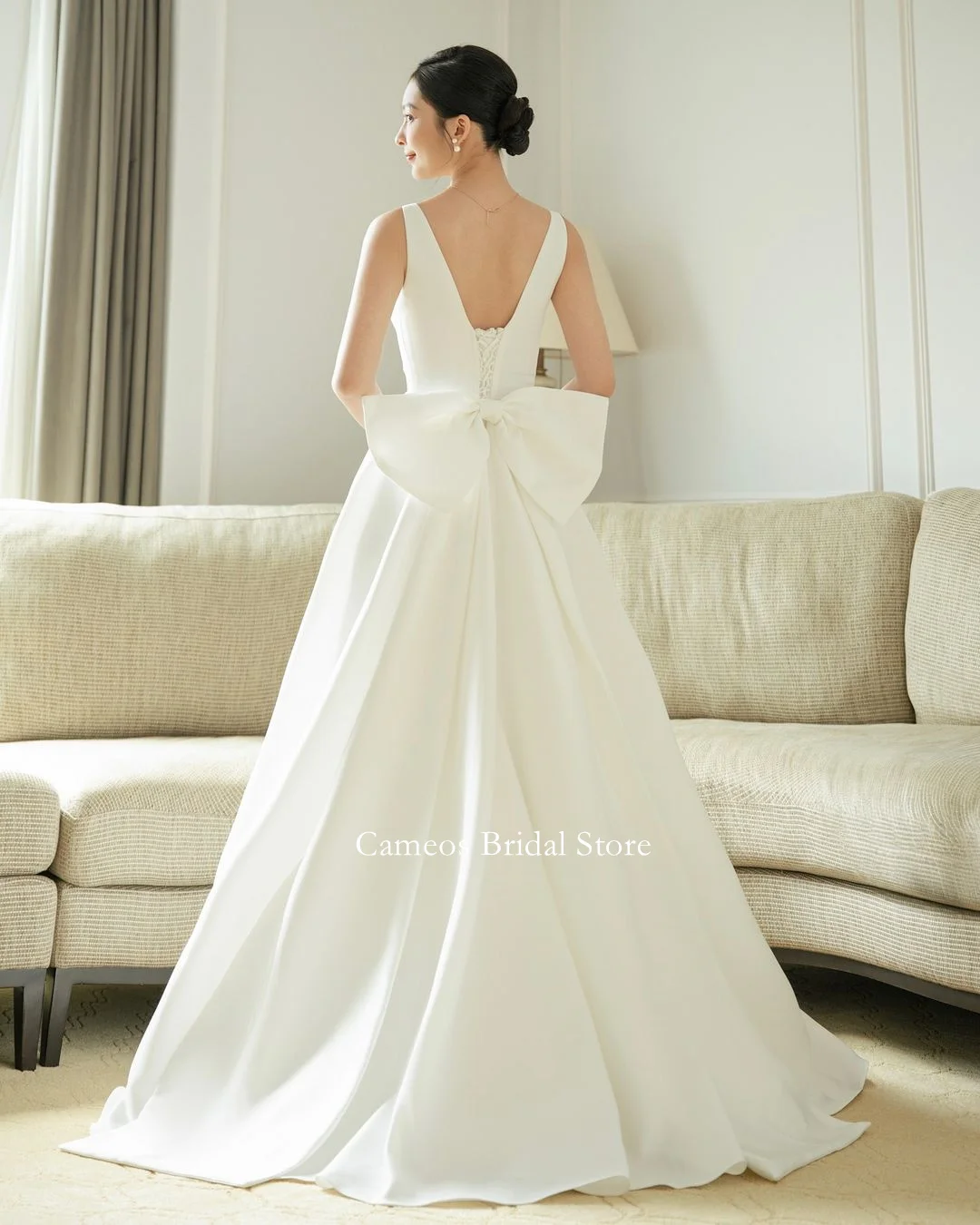 

SONDR Korea Princess Wedding Dress Custom Made Satin Classic Bride Dresse Boat Neck Lace-up Back 웨딩드레스 Wedding Gown Bridal