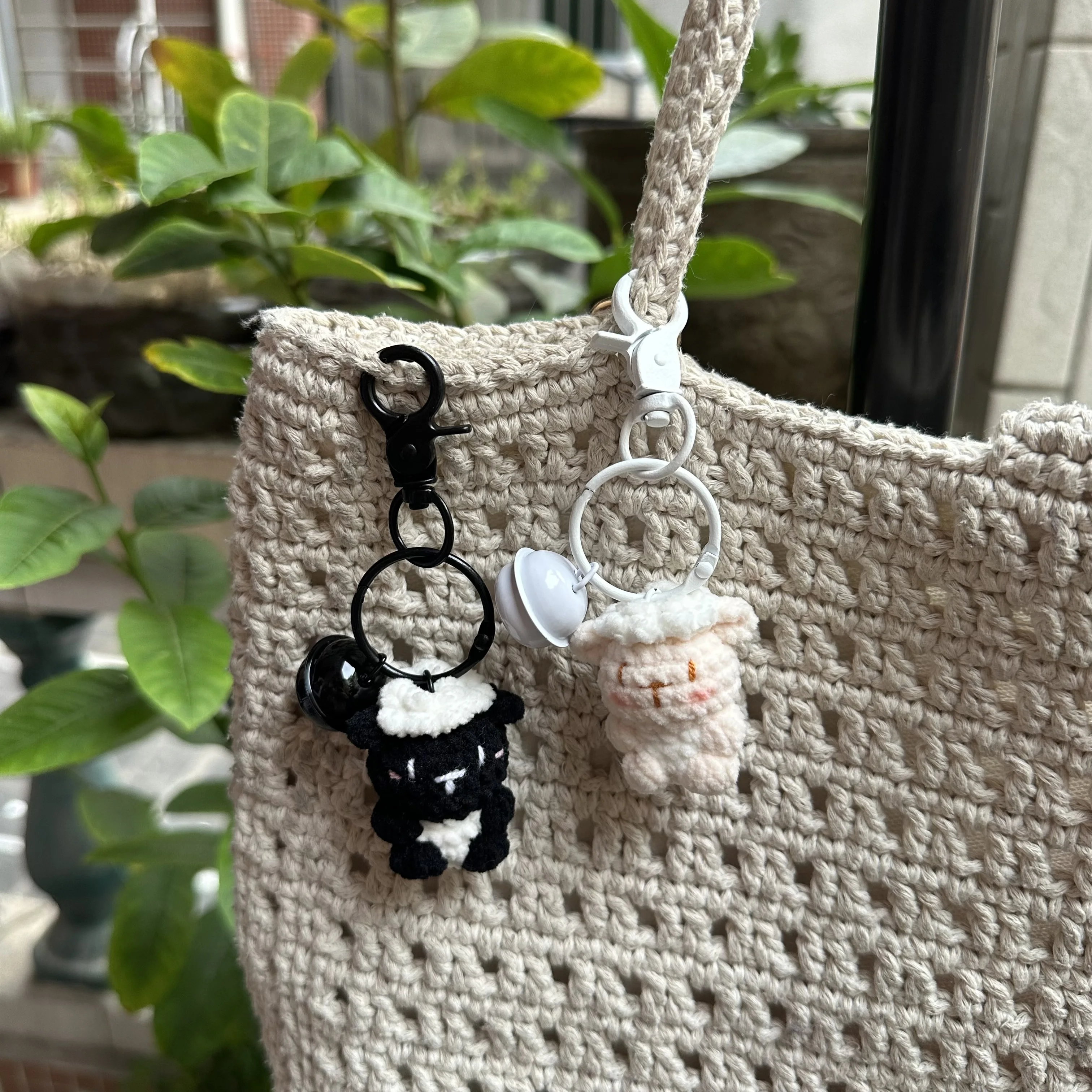 4cm Cute Mini Jelly Lamb Crochet Keychain For Gifts Creative Handmking Cartoon Sheep Doll Knitting Keyring Accessories Wholesale