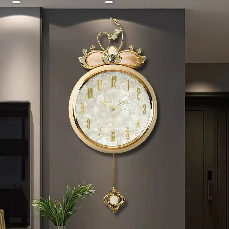 ساعة حائط معدنية جديدة من النحاس النقي لغرفة المعيشة والمنزل بسيطة وحديثة وخفيفة فاخرة