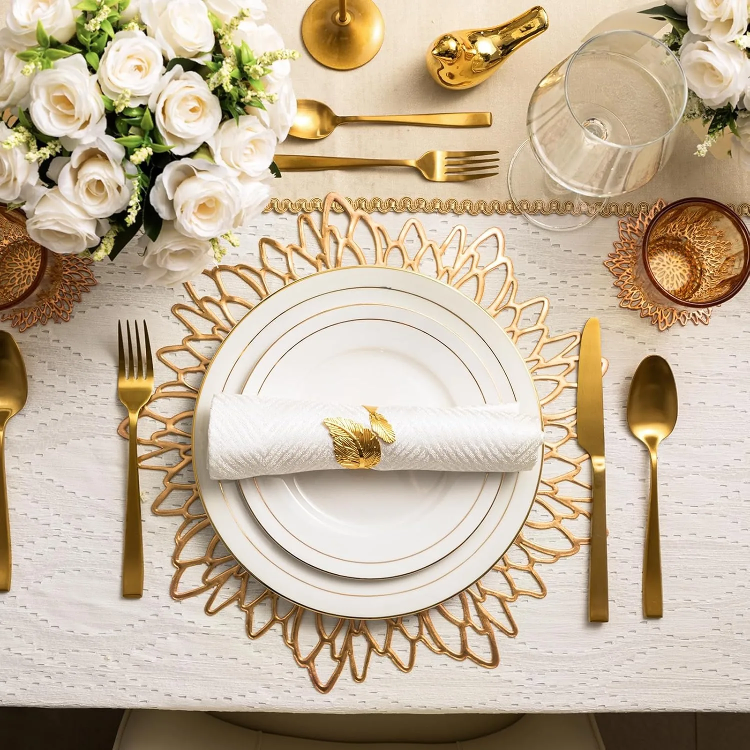 10 PCS Gold Placemats Set of  Table Mats Gold Charger Plates Place Mats & 8 Pcs Coasters Wipeable Modern Holiday Round Placemats for Christmas Thanksgiving Farmhouse Wedding Dining Table Setting Decor
