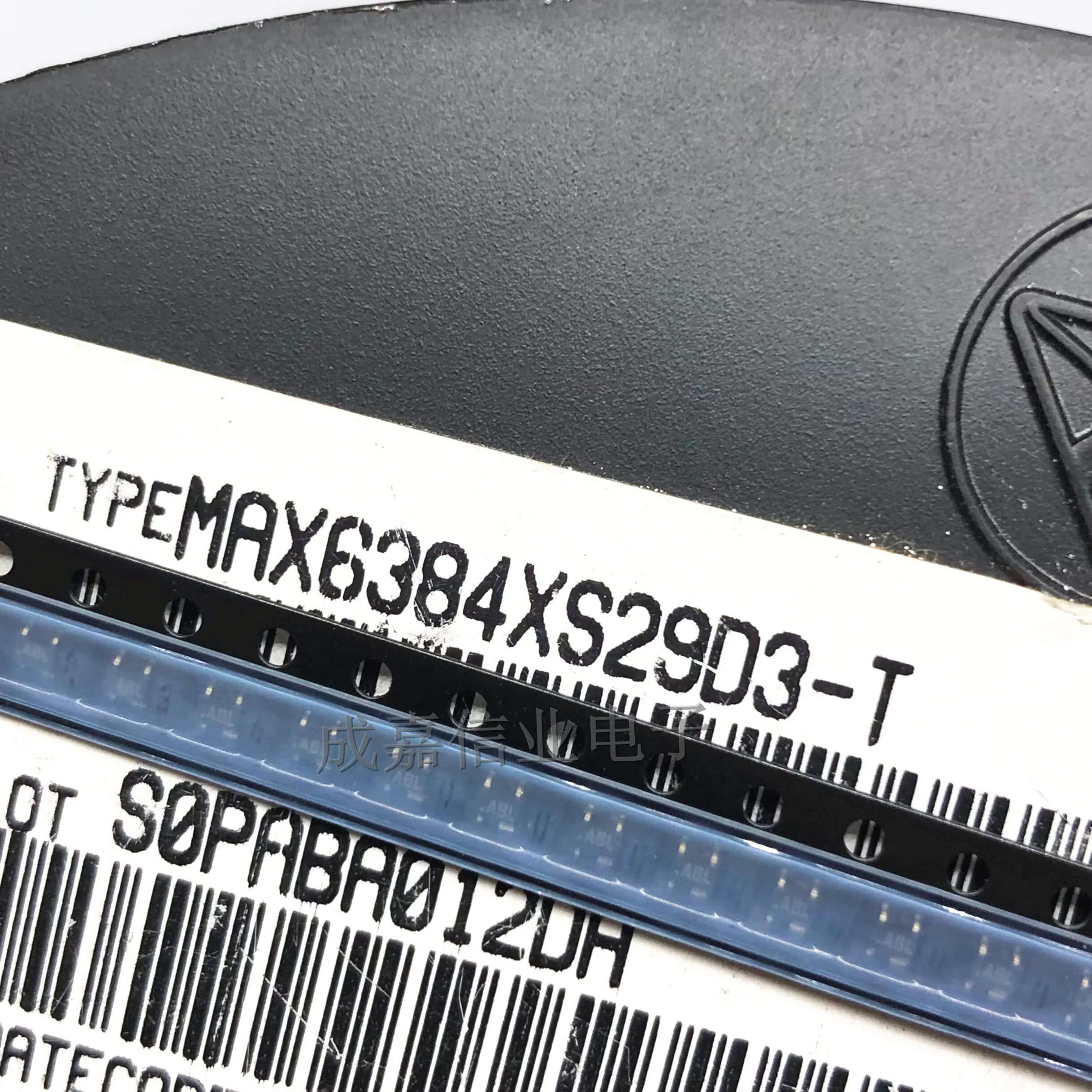 5pcs/Lot MAX6384XS29D3+T SC-70-4L MARKING;ABL Supervisory Circuits Operating Temperature:- 40 C-+ 125 C