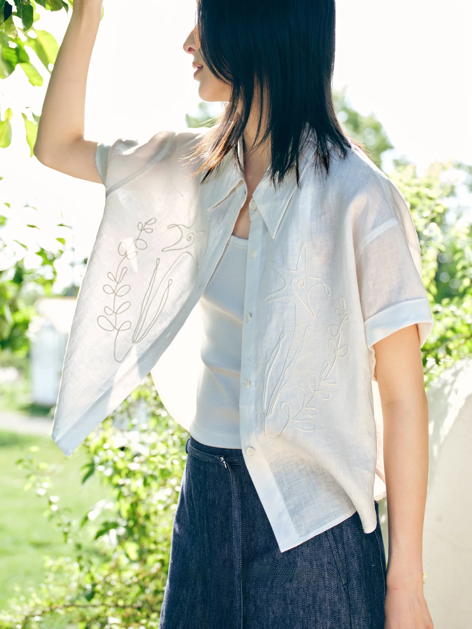 

Новая летняя женская рубашка из 100% льна с вышивкой, свободного кроя, повседневная, премиум-класса, коллекция 2025 года