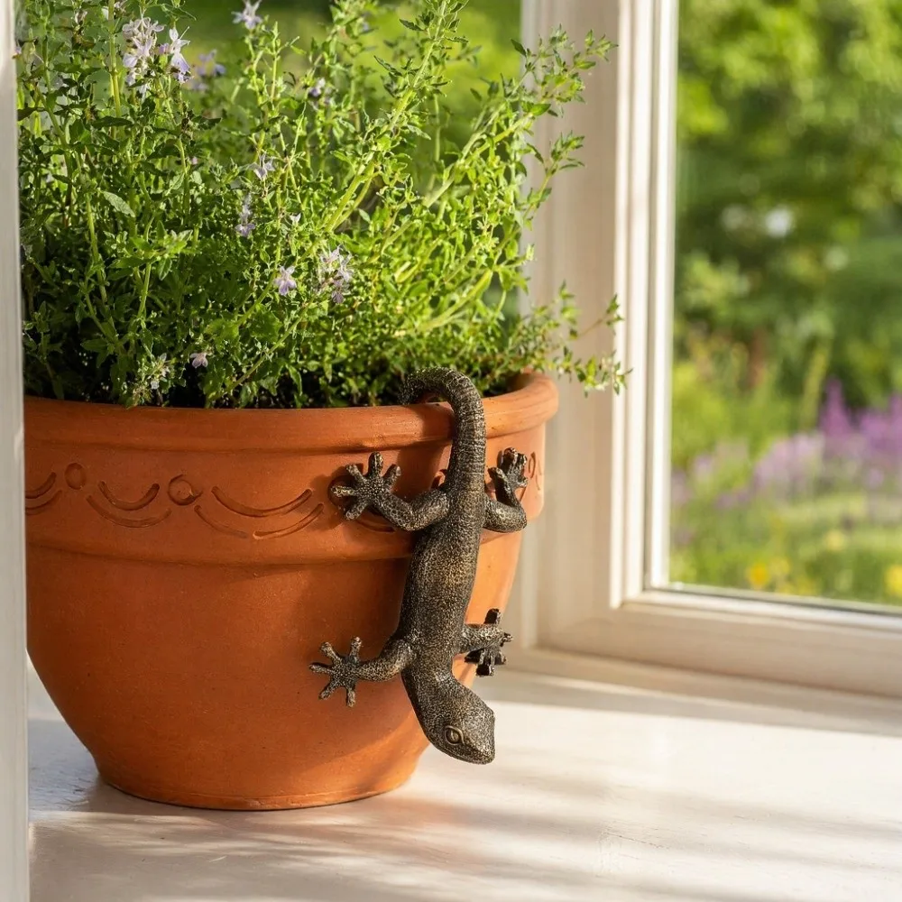 Potted Plant Partner Bronze Gecko Garden Decoration Hanging Decor Dog Dog Climbing Garden Statue Resin Gecko