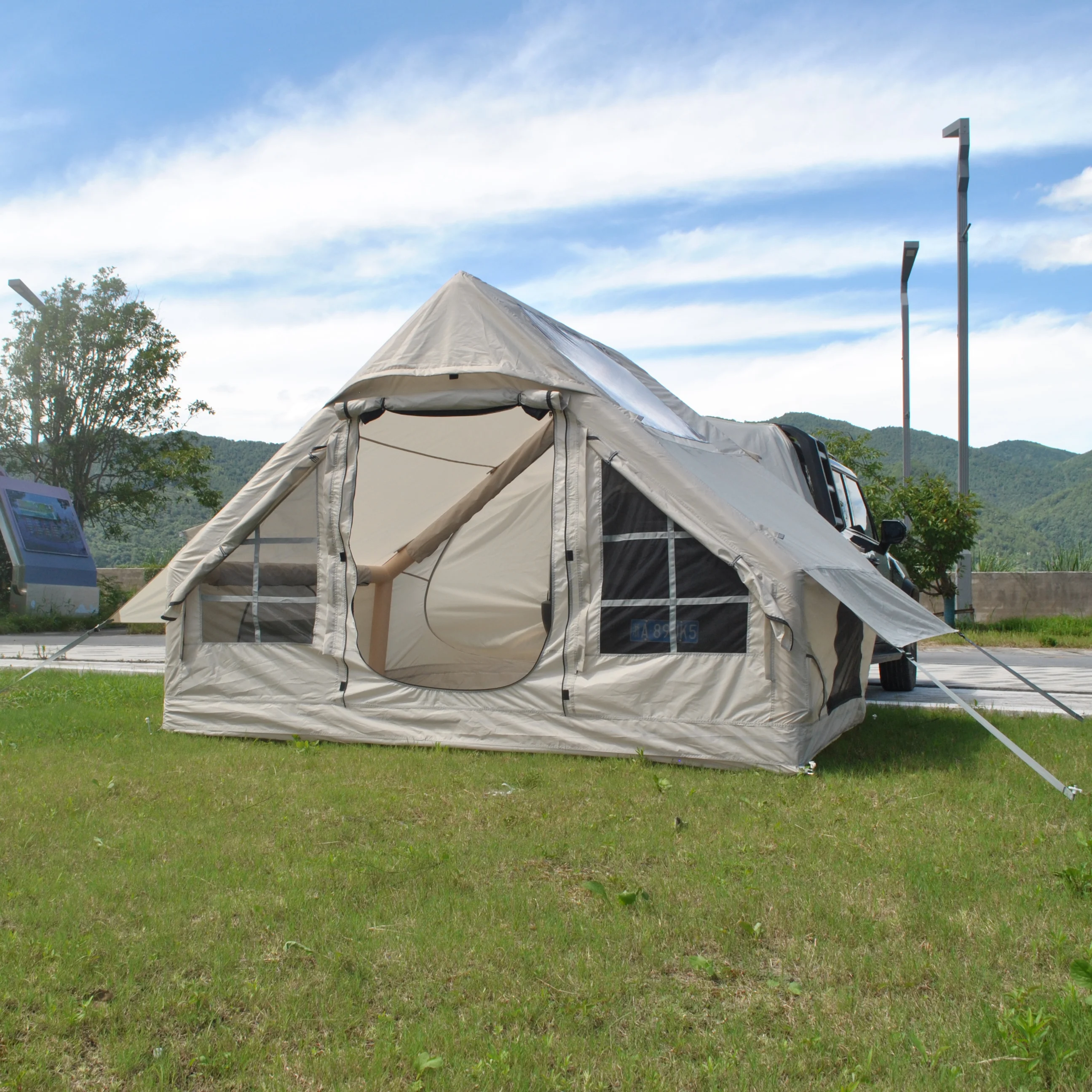 Inflatable Car Tent with Skylight, Blow up Car Rear Tent with Pump, Air Glamping 6.3 Square Meter Inflatable SUV Tailgate Tent 썸네일 5