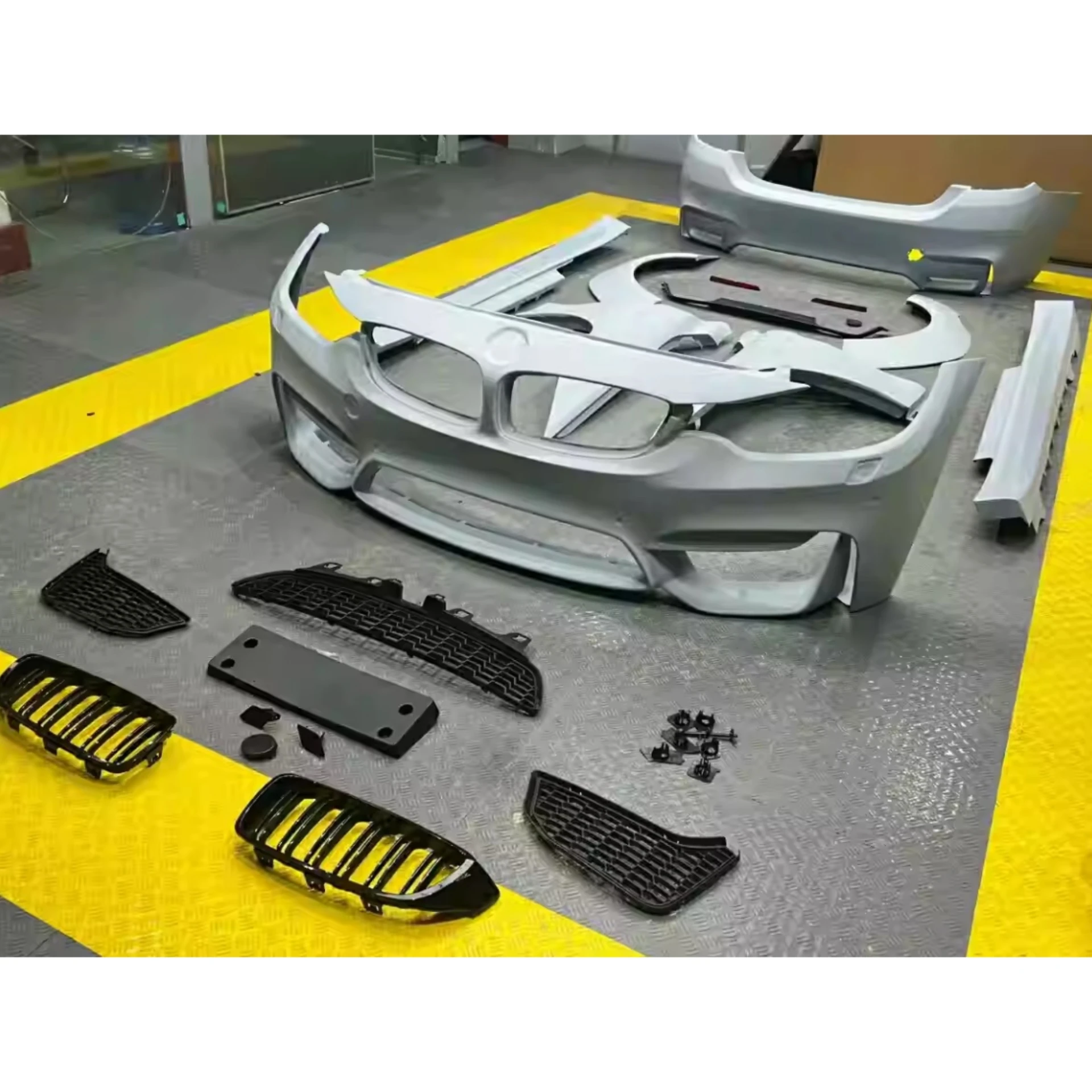 Front Rear Bumper Assembly Fender Wheel Eyebrow for BMW 4 Series M4 Side Skirt Body Kit Auto Accessories