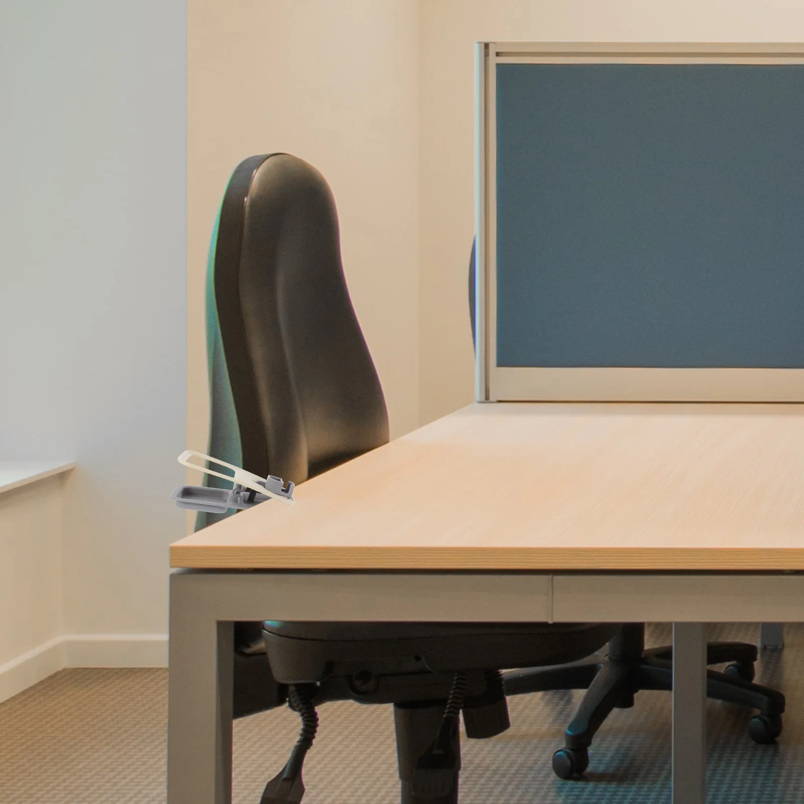 1 Set Multifunctional Desk Hook Clamp For Bags Umbrellas Water Cups Space-Saving Storage Rack Robust Plastic Holder Tableside