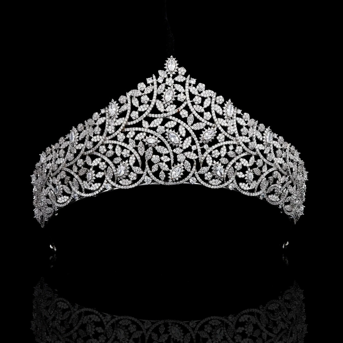 Modern Luxury Large Crown Hair Accessory for Brides European And American Style Zircon Cubic Wedding Tiaras Marriage Hairpiece