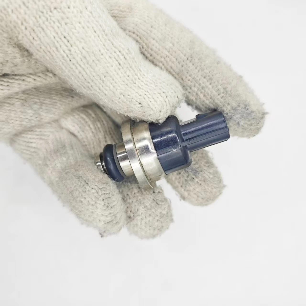 1pc MR560127 For-Pajero Pinin Montero Shogun IO Space Wagon 1.8 2.0 GDI 3.5i Fuel Rail Pressure Sensor MD360939 E1T18871