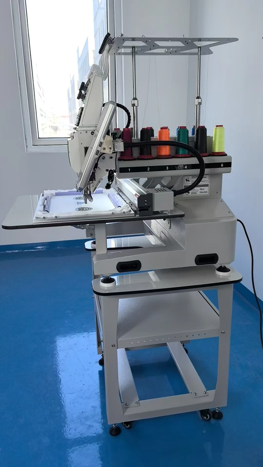 Mini High Quality Automatic Single Head 12 Needles Computerized Embroidery Machine