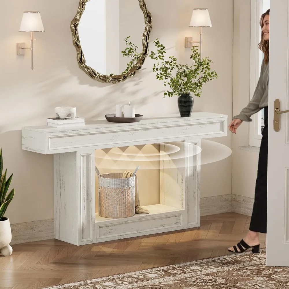 طاولة وحدة تحكم من طبقتين مع أضواء مستشعر للمدخل، وطاولة قهوة خلف الأريكة، وقاعدة على شكل حرف U مناسبة لمختلف المساحات