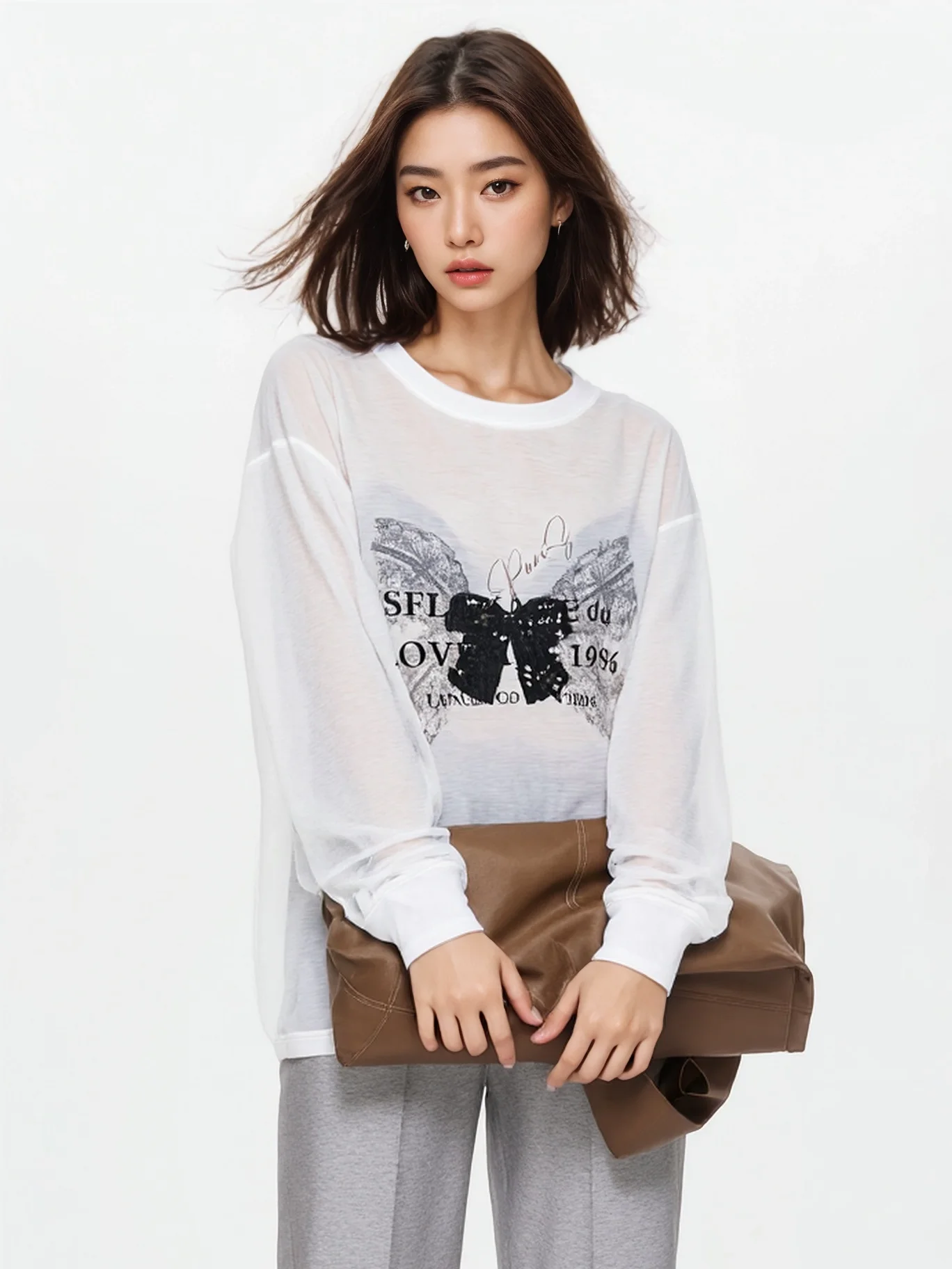 

Повседневная женская футболка с длинным рукавом, белая, свободного кроя, из хлопка, с принтом, средней длины, с круглым вырезом, для осени