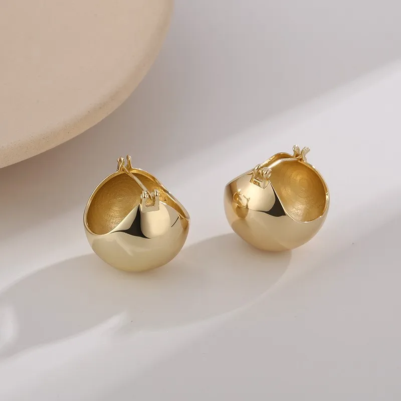 ANENJERY Glossy Round Hoop Earrings for Women Simple Personality Geometric Ear Buckle Huggies 2023 New Trend Jewelry Wholesale