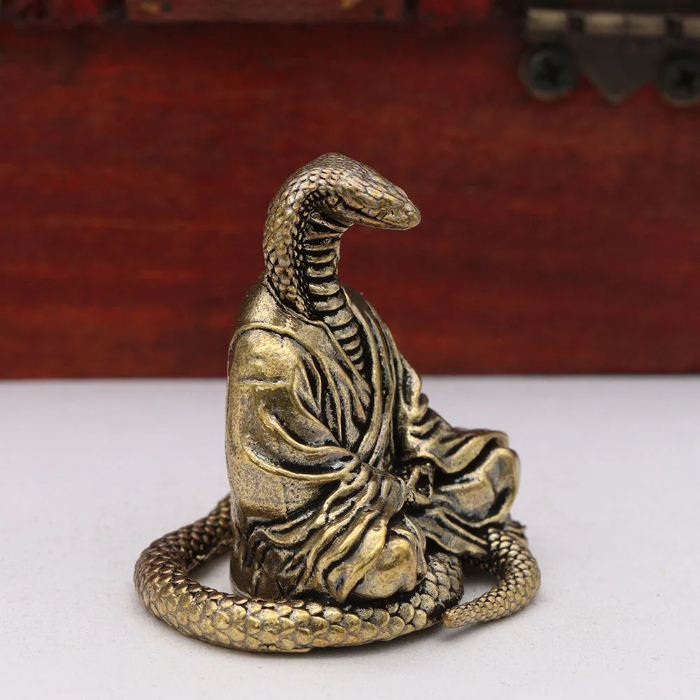 Brass Master Snake Sit In Meditation Figurines Creative Desktop Ornaments Vintage Animal Small Statue Home Decorations Crafts