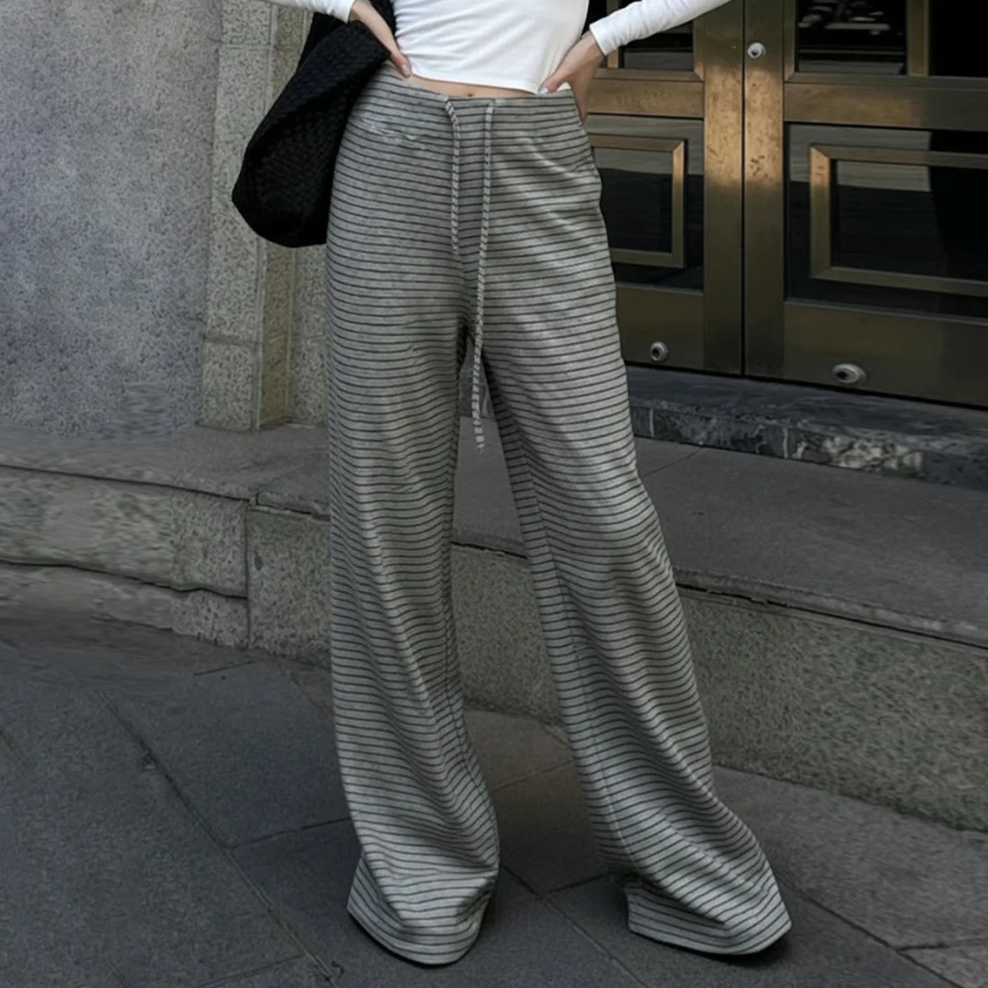 

Y2K полосатые брюки женские в американском ленивом стиле с низкой талией на шнуровке слегка расклешенные свободные осенне-зимние повседневные модные брюки