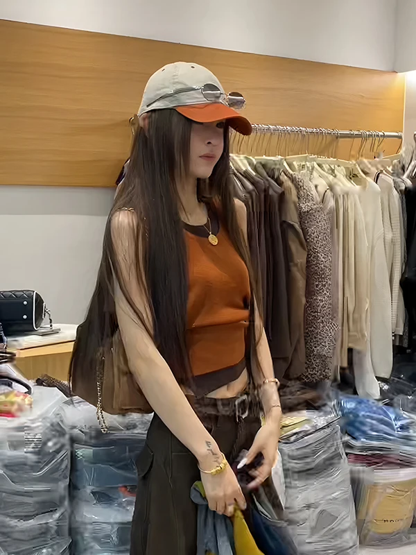 

Retro Korean Sle round Ne Svel Vest Women's Early Autumn New Design Slim Fit ort Top Color Blo Strap Design