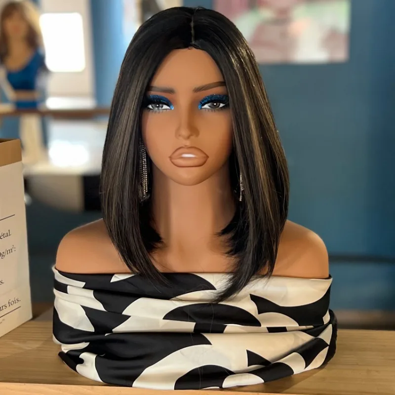 

Европейско-американская реалистичная голова манекена с плечами для париков, шляп, ювелирных изделий