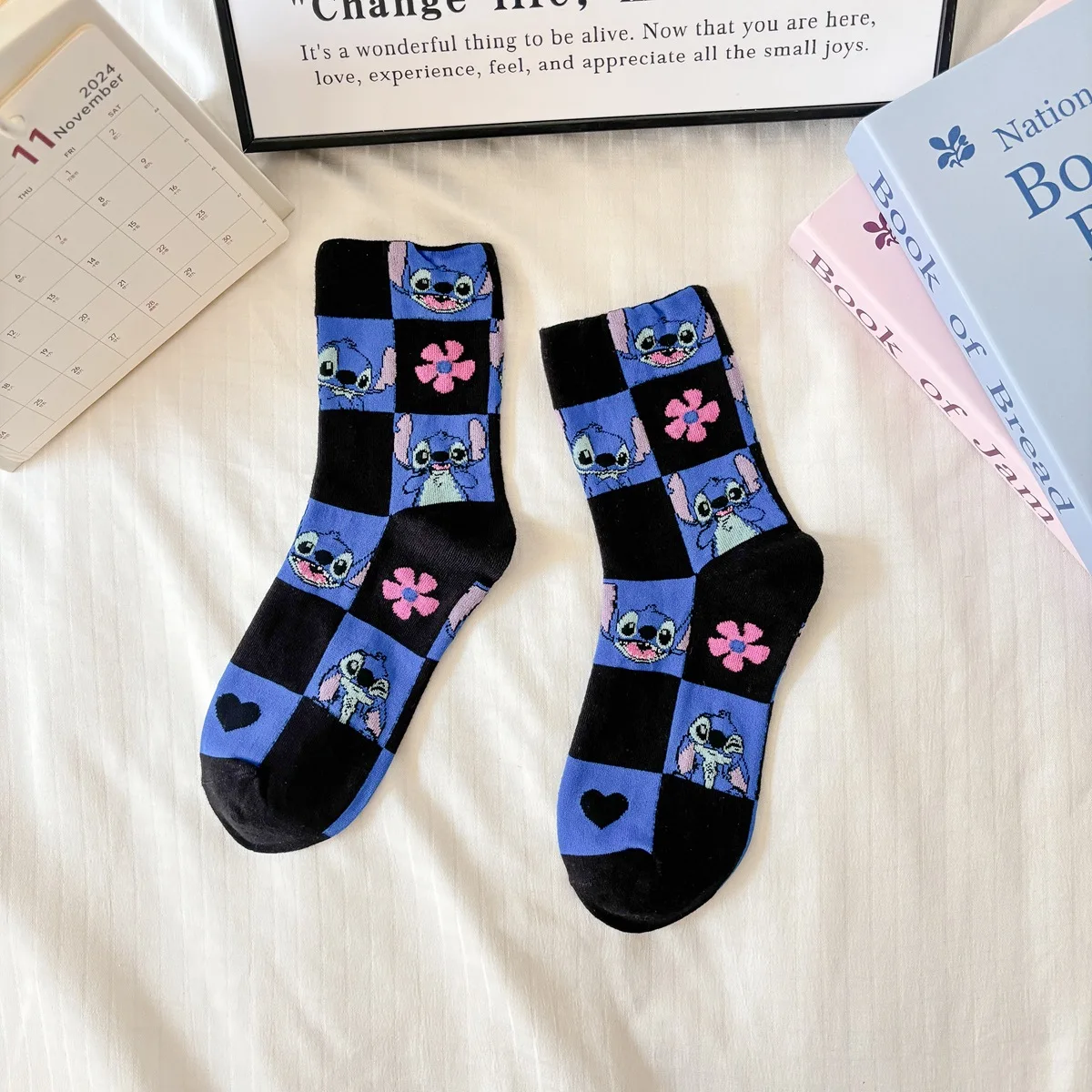 Calcetines de Disney con puntadas de Mickey Mouse, Pato Donald, dibujos animados de Anime en tubo, calcetines deportivos suaves y transpirables para primavera y otoño, regalo Kawaii