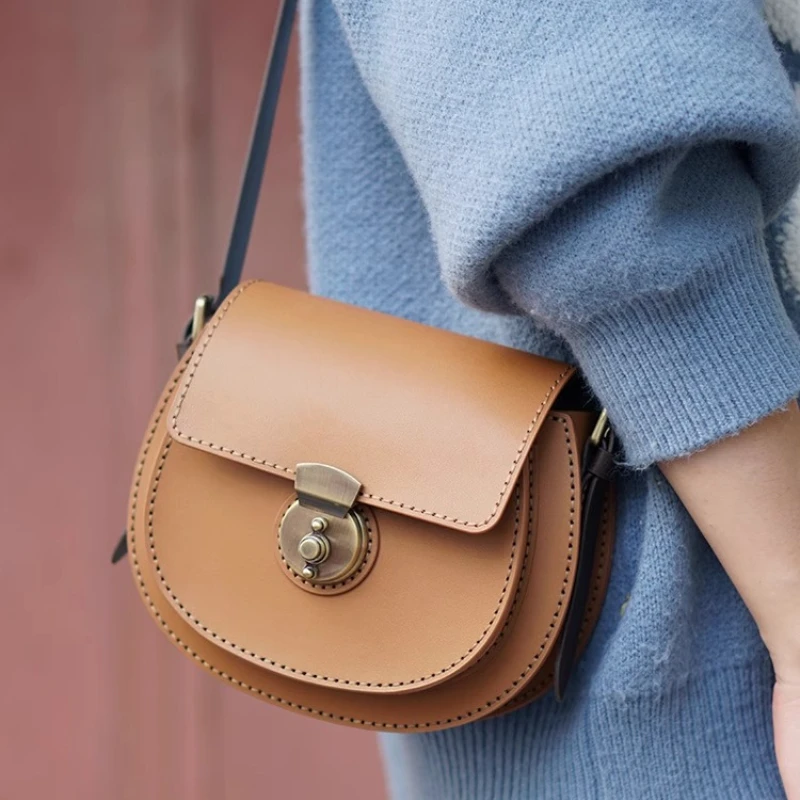 

Handmade Leather Crossbody Bag Women High Quality Cowhide Exquisite Trend Shoulder Bag Fashion Perfect Original Luxe Saddle Bag