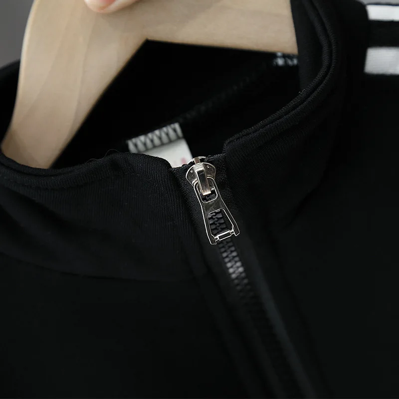 new boys' spring sportswear set for small and medium-sized children is a trendy Korean two-piece set that has become streets 4