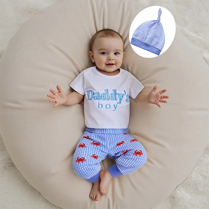 

Комплект одежды для маленьких мальчиков: полосатая рубашка с длинными рукавами, джинсовый комбинезон и шапка-бини, детская осенняя одежда