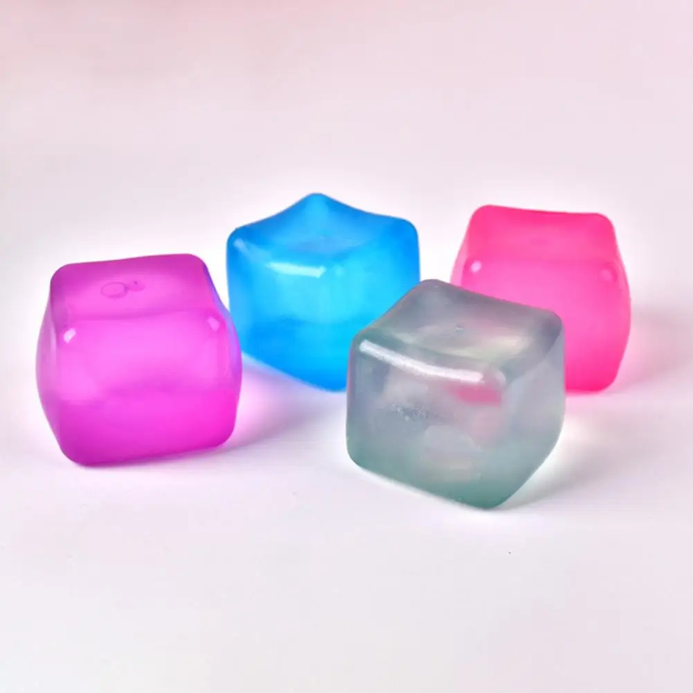 Giocattolo a cubo colorato Set di giocattoli antistress per bambini Adolescenti Adulti 3 pezzi Cubo di ghiaccio Palla antistress morbida Ansia Giocattolo di decompressione Regalo