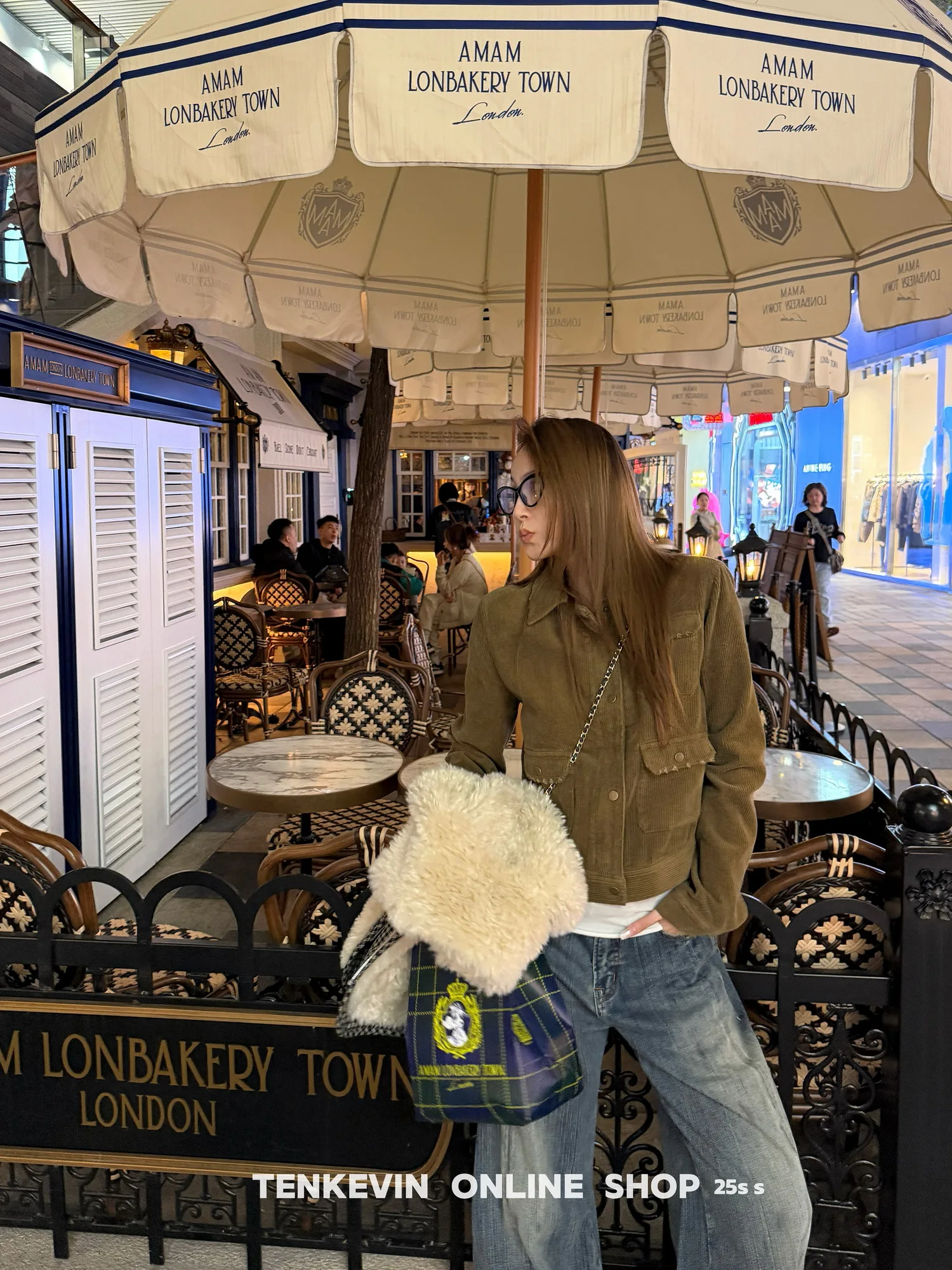 ロンドンサンセットアメリカンスタイルワークウェアジャケットレディースショートノースリーブコートコーデュロイ長袖ターンダウンカラー女性モデル