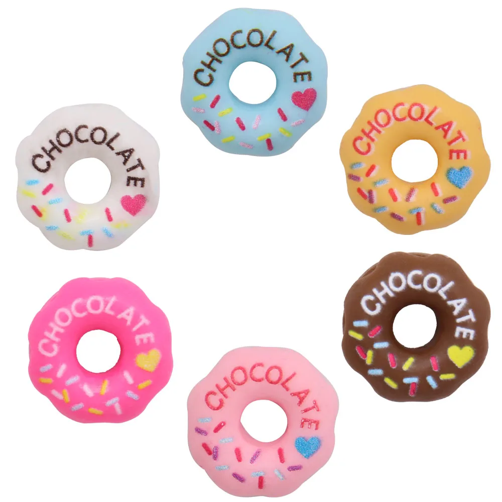 Mix 50 pezzi resina Kawaii colorato ciambella al cioccolato fibbia per scarpe Charms decorazioni sandali per bambini bottone Fit bracciale ragazza regalo