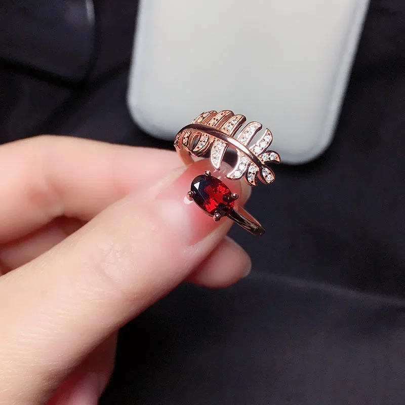 

Fashion Silver Feather Ring for Daily Wear 5mm *7mm Natural Garnet Ring Solid 925 Silver Garnet Jewelry