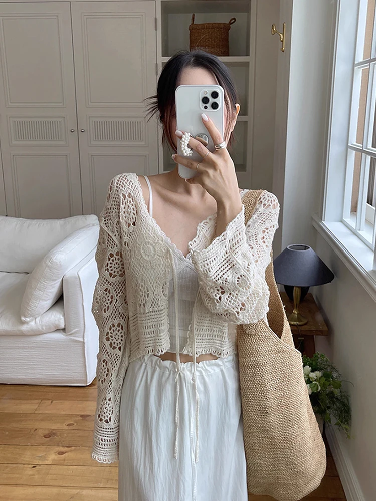 

Liangliang Retro Hollow out Knitted Cardigan Women's Summer New Sle Versatile Sun Protection Top with Belt V-Ne Regular Fit
