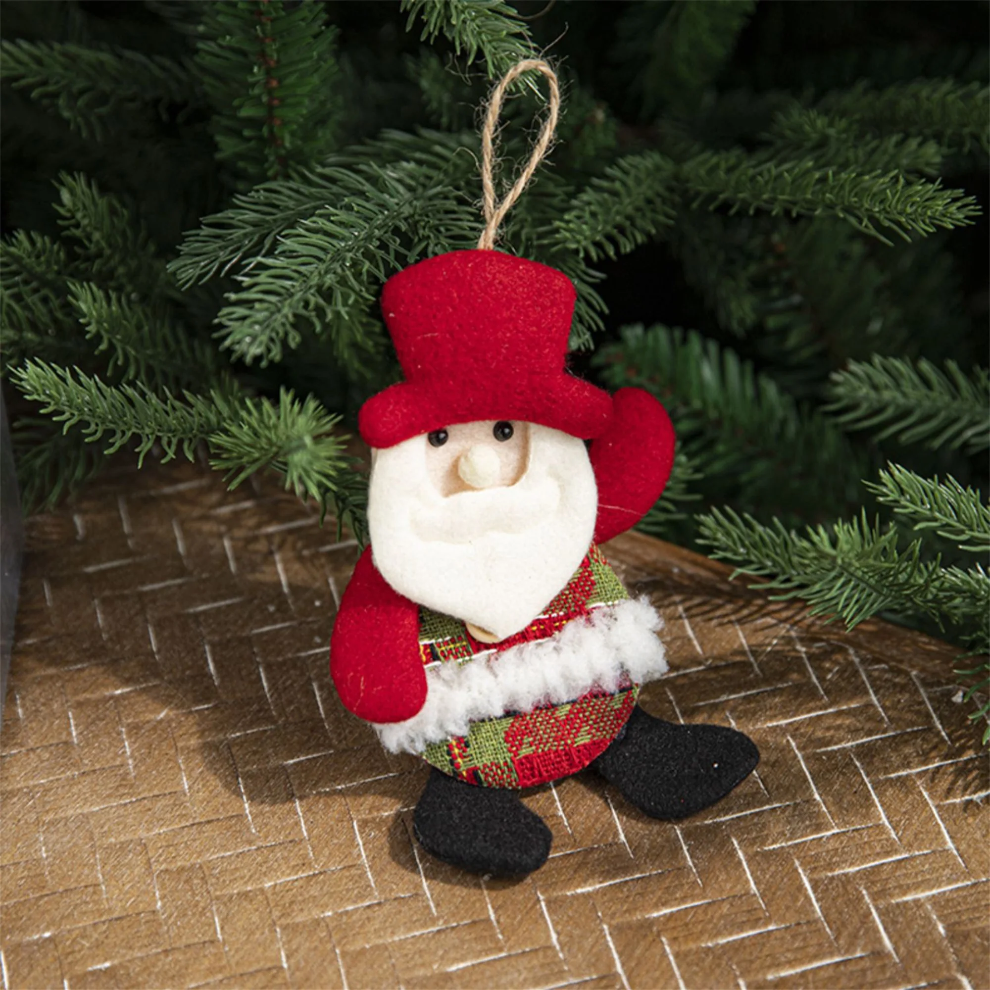 전통적인 산타 눈사람 순록 노움 인형이 포함된 축제 휴일 장식 세트 - 가정용 크리스마스 트리 장식품
