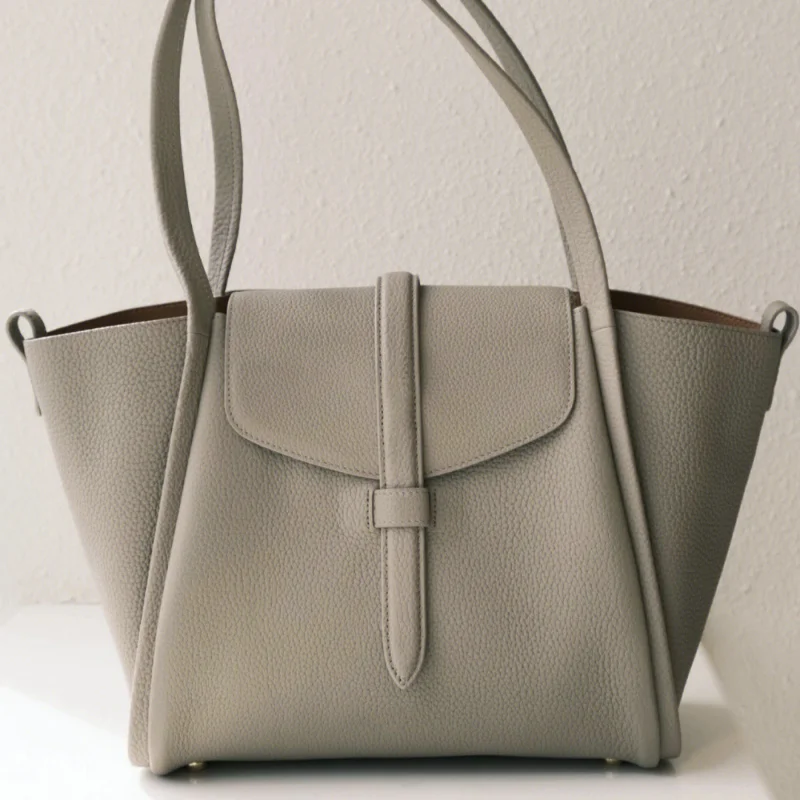 Vegetable Basket Tote Bag Female Designer Large Capacity Leather Handheld Shoulder Bag 2023 Summer New Composite Leather