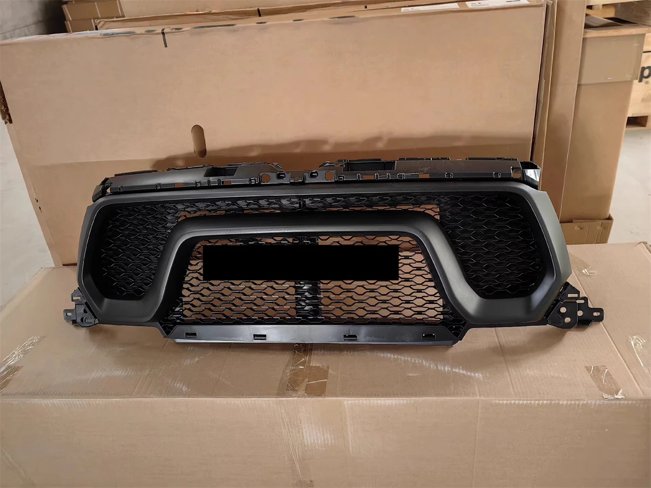 Car Front Bumper Net Grille Radiator Grill Mask Assembly for Dodge Challenger