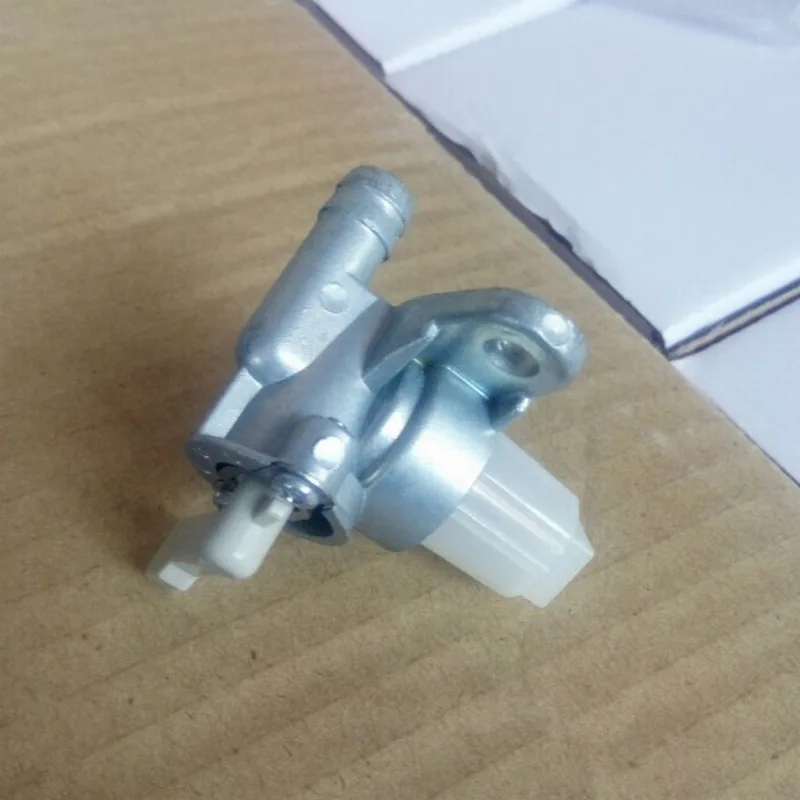 صمام الوقود لميتسوبيشي GT1000 GT1300 KF31040AA قضيب الوقود #4