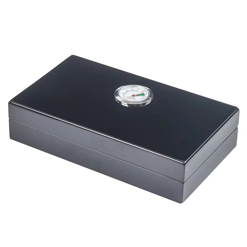 Immagine 6: Set Regalo Classico in Legno per Sigari, Contiene 4 Sigari con Igrometro e Accessori