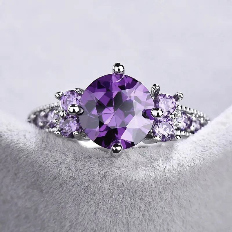 Huitan Trendy Round Purple Zirconia Finger Ring Femal Engagement Jewelry Charming Wedding Bands Fashion Silver Color Accessories