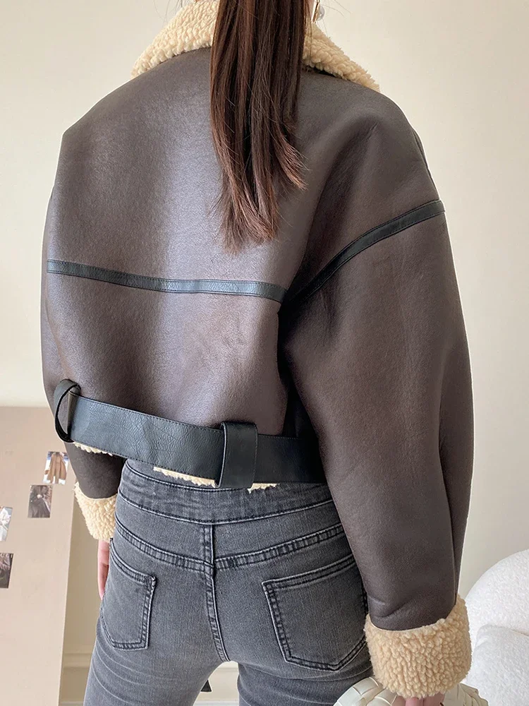 2025 Otoño Invierno mujer Retro suelto grueso cálido imitación piel de cordero abrigo ropa de calle femenina empalmado cremallera cinturón chaqueta prendas de vestir