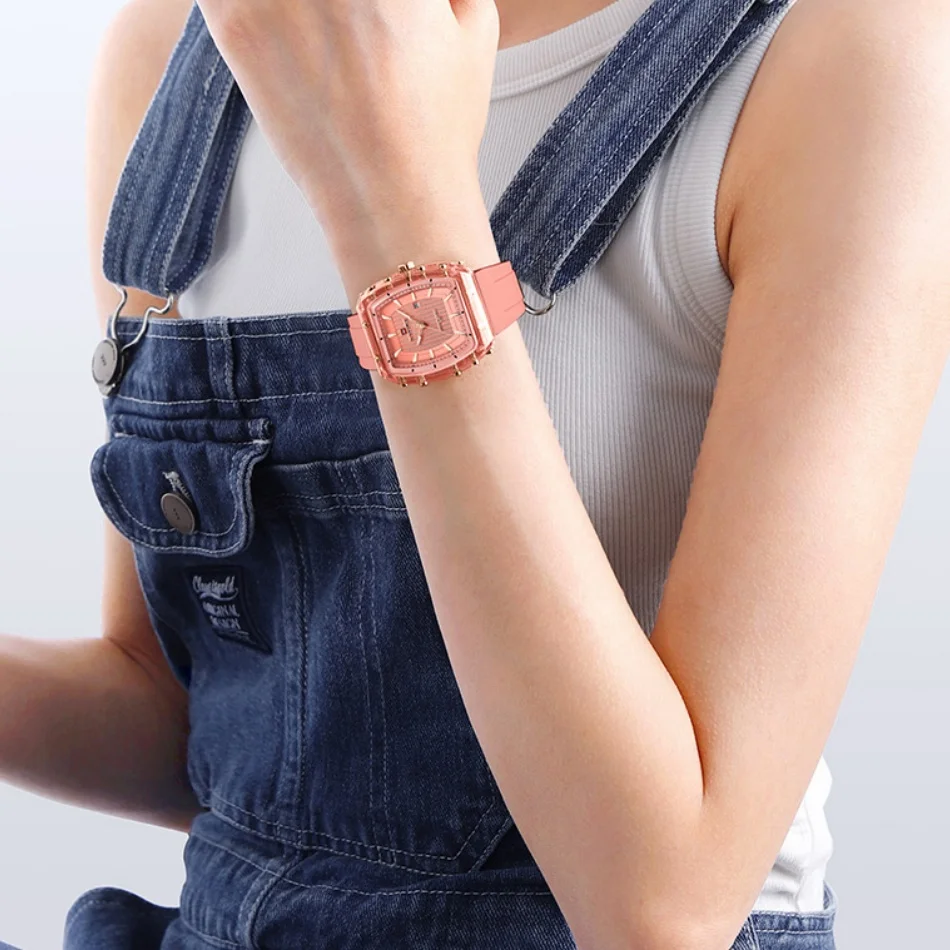 NAVIFORCE High Quality Simple Fashion Quartz Watches For Women Waterproof Silicone Band Ladies Daily Casual Female Wristwatch