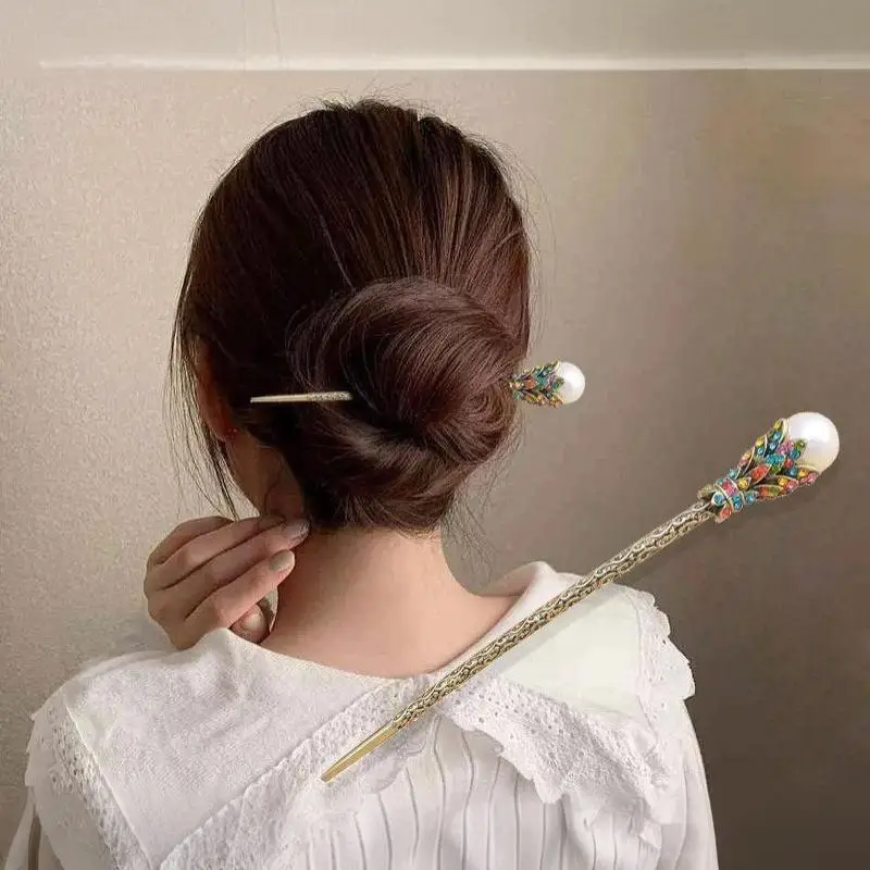 Antiker Goldener Geschnitzter Haarstab mit Kunstperlen und Bunten Strasssteinen für Hanfu, Hochzeiten, Partys und Tägliche Haardekoration – Detail 4