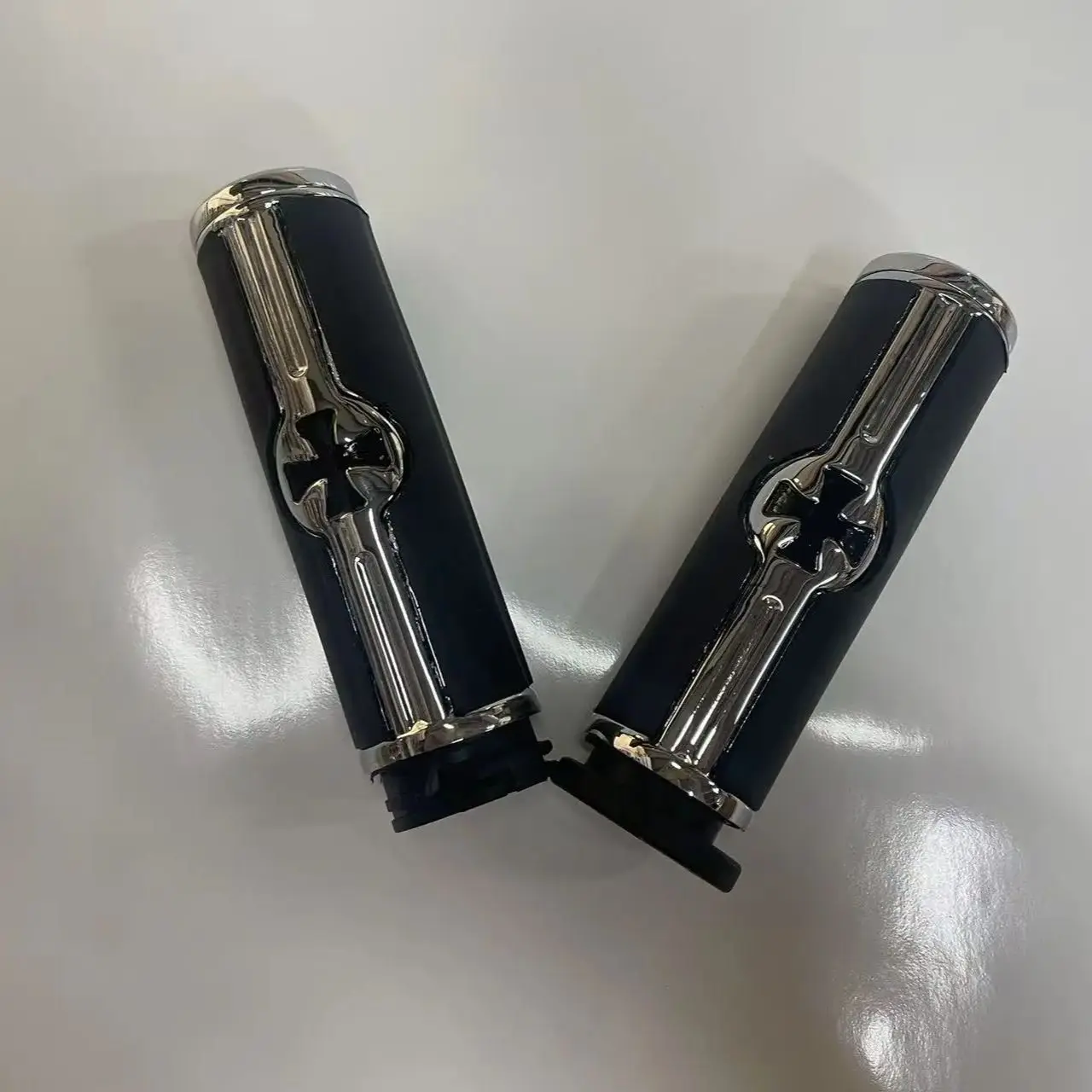 

For Harley Davidson 1996-Later VRSC XL XR Dyna Softail YAMAHA Kawasaki Classic Motorcycle Parts Skull 1" Mechanical Hand Grips