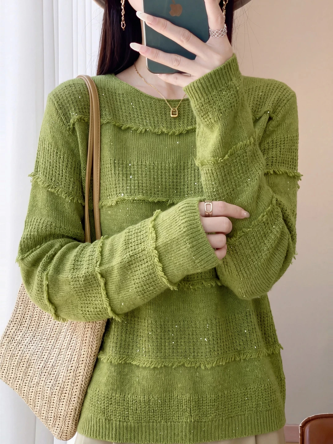 Autumn Winter New round Neck Honey Bear Fleece Knitted Sweater Women Casual All Match Sequin Overhead Soft Cozy Women's Sweater