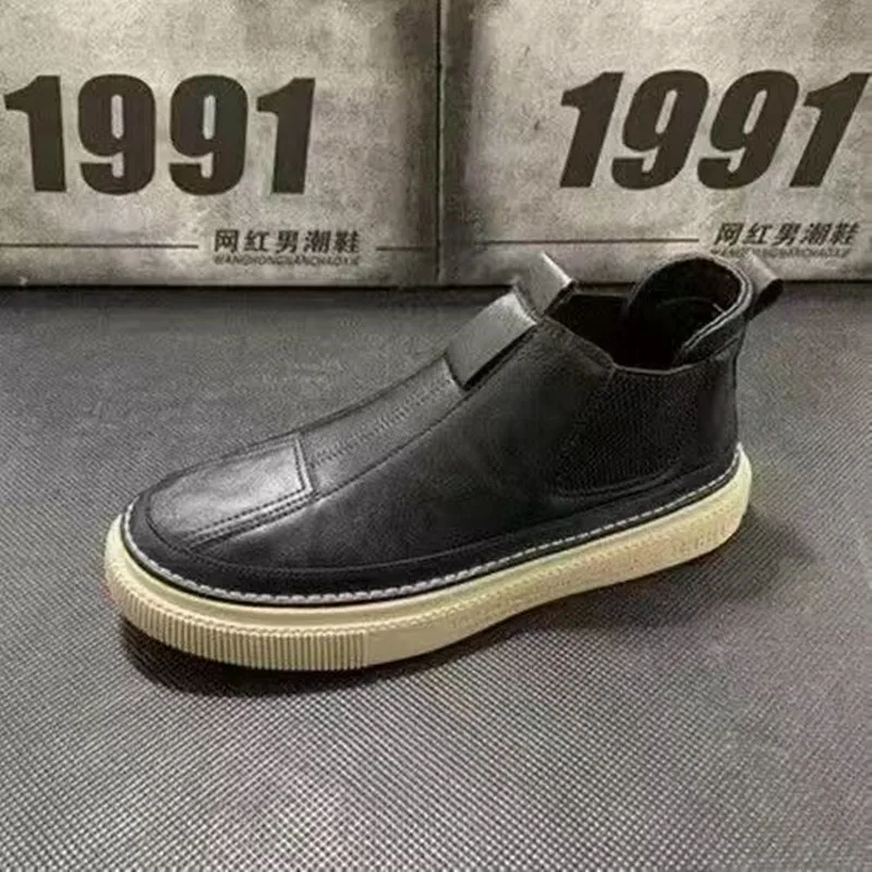 

2025 Winter men's boots - comfortable, lightweight, anti-slip, fashionable - ideal for young people's casual wear.