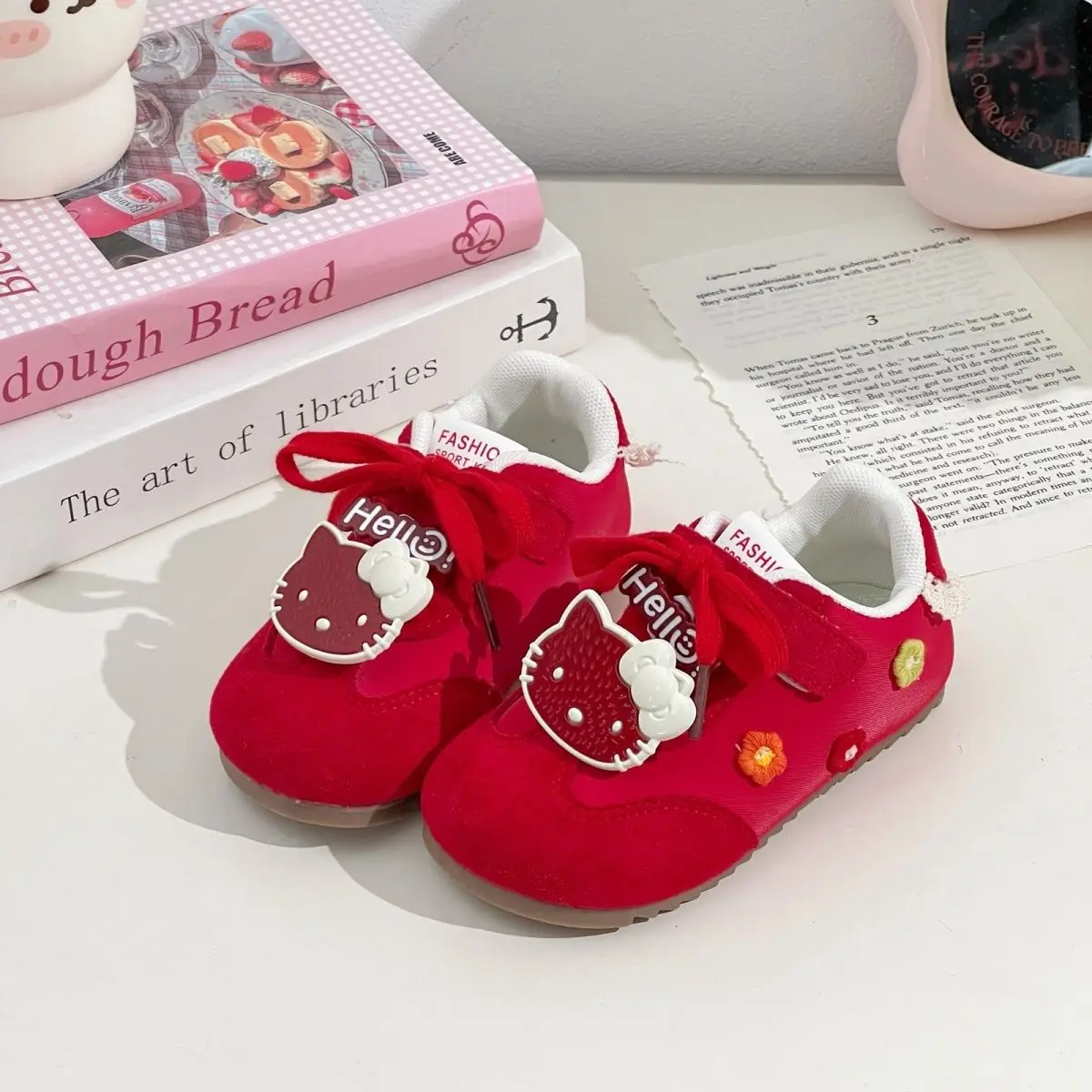 

Sanrio Hello Kitty, детские кроссовки для бега, осенняя новая модная повседневная прогулочная обувь на плоской подошве, детская спортивная обувь для маленьких мальчиков и девочек